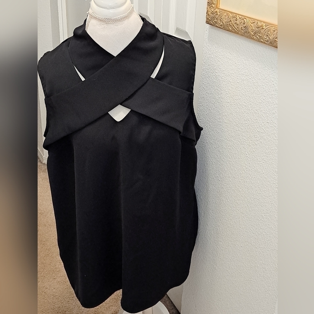 Dex Sleeveless Blouse With Criss Cross Cutouts Size 1X